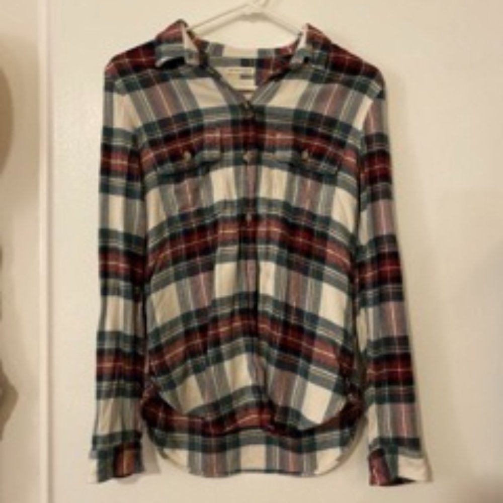Size S Plaid Button Up